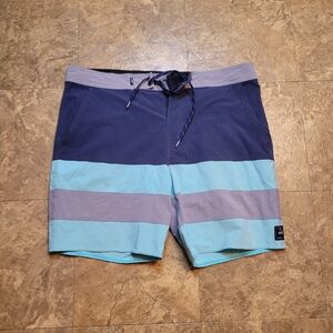 Vans Board Shorts Mens 38 *39x8* Blue Gray Striped Swim Beach Surf Outdoor